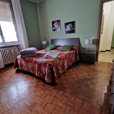 Ospedale Maggiore Гостьовий будинок Парма